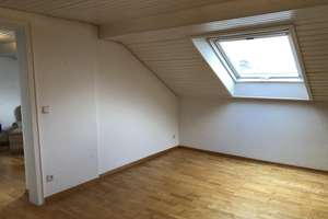 BI-Quelle - Sonnige 2 Zimmer DG Wohnung  