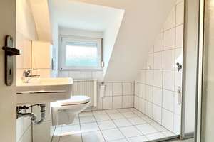 Top renovierte Dachgeschosswohnung in Bochum-Höntop – Eibenweg 1, 44869 Höntrop, Bochum – Vorschaubild 9