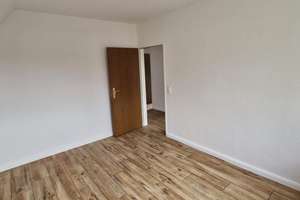 Helle 3-Zimmer Wohnung mit Balkon in Heide – Die vollständige Adresse der Immobilie erhältst du vom Anbieter., 25746 Heide – Vorschaubild 9