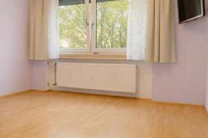 Charmante 3 Zimmer-Wohnung mit Balkon - Attraktiv für Anleger & junge Familien – Die vollständige Adresse der Immobilie erhältst du vom Anbieter., 81735 Neuperlach, München – Vorschaubild 7