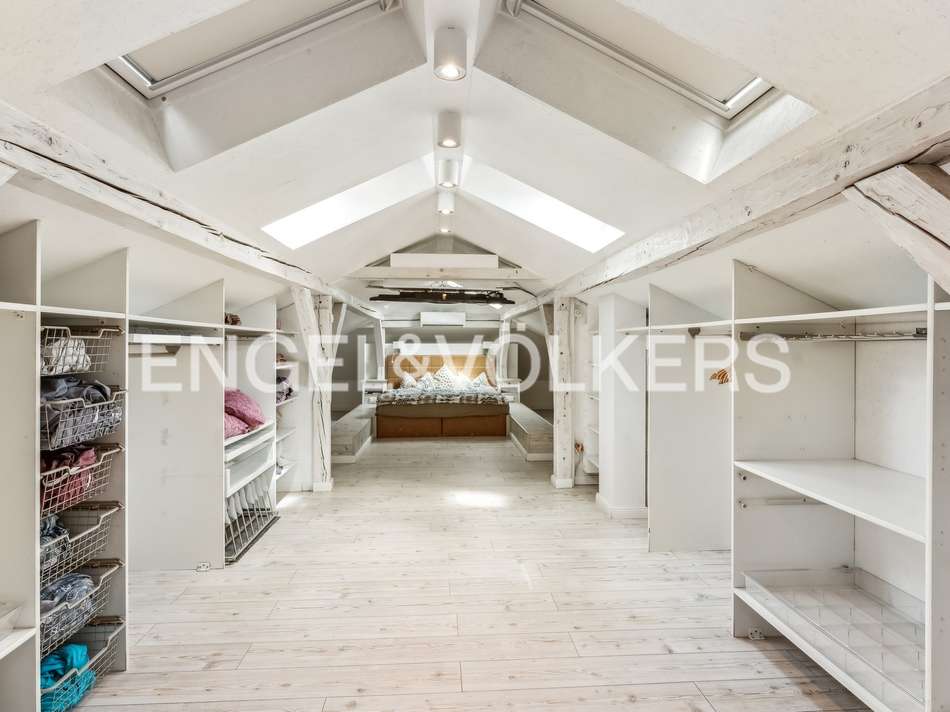 EV - Heller, weitläufiger S...