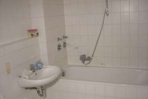 Sehr ruhige, schöne und helle Single-Wohnung mit Wintergartenen – Feldgärtenstraße 125, 50735 Niehl, Köln – Vorschaubild 12