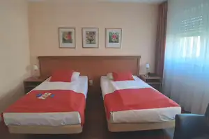 Property thumbnail 1