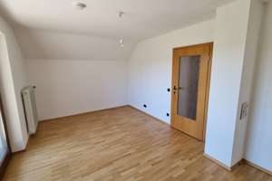 Provisionsfrei: 5-Zi-Einfamilienhaus mit gehobener Innenausstattung und EBK in Krumbach (Schwaben) – Die vollständige Adresse der Immobilie erhältst du vom Anbieter., 86381 Krumbach (Schwaben) – Vorschaubild 9