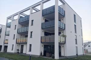exklusive 3 Zimmer Wohnung mit großer Loggia und Carport in Wob-Wendschott im KFW 55 Standard