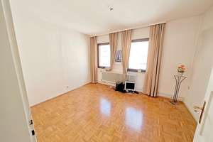 Tolle 4-Zimmer-Wohnung in HD- Neuenheim, nah zum Neckar und Marktplatz – Die vollständige Adresse der Immobilie erhältst du vom Anbieter., 69120 Neuenheim, Heidelberg – Vorschaubild 4