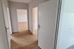 Top 2,5 Raum Wohnung mit Balkon!! Neues Bad!! – Kleine Hammerstraße 48 A, 45326 Altenessen-Süd, Essen – Vorschaubild 4