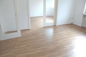Einfach einziehen: 3 Zi.,sonnig,hell,Lift,kl. Blk.,Südseite,fast barrierefrei - Nürnberg-Wöhrd – Künhoferstraße 999999, 90489 Veilhof, Nürnberg – Vorschaubild 2