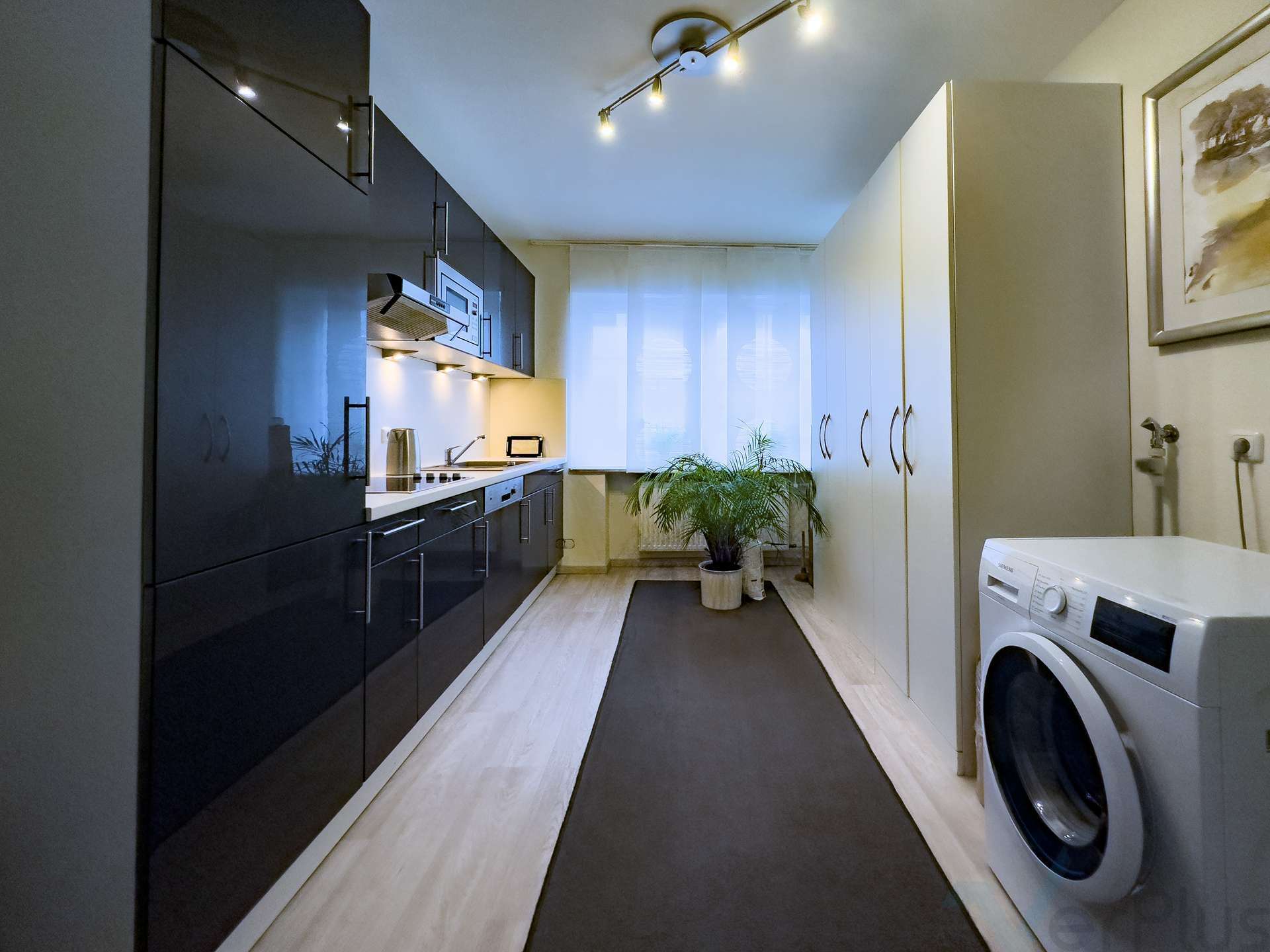 Immobilie in Pöttmes - Kaufpreis gegen Gebot - Provisionsfrei - Einzigartige Villa zentral in Pöttmes - Bild 1