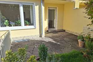 Einziehen und wohlfühlen! Gepflegtes RMH mit Garage in ruhiger Lage! – Die vollständige Adresse der Immobilie erhältst du vom Anbieter., 86179 Haunstetten-Ost, Augsburg – Vorschaubild 3