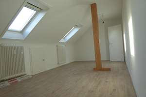 Helle, freundliche 3-Zi-DG-Wohnung im 2.OG; ca. 78 qm in 4 Parteien-Haus, KA-Waldstadt
