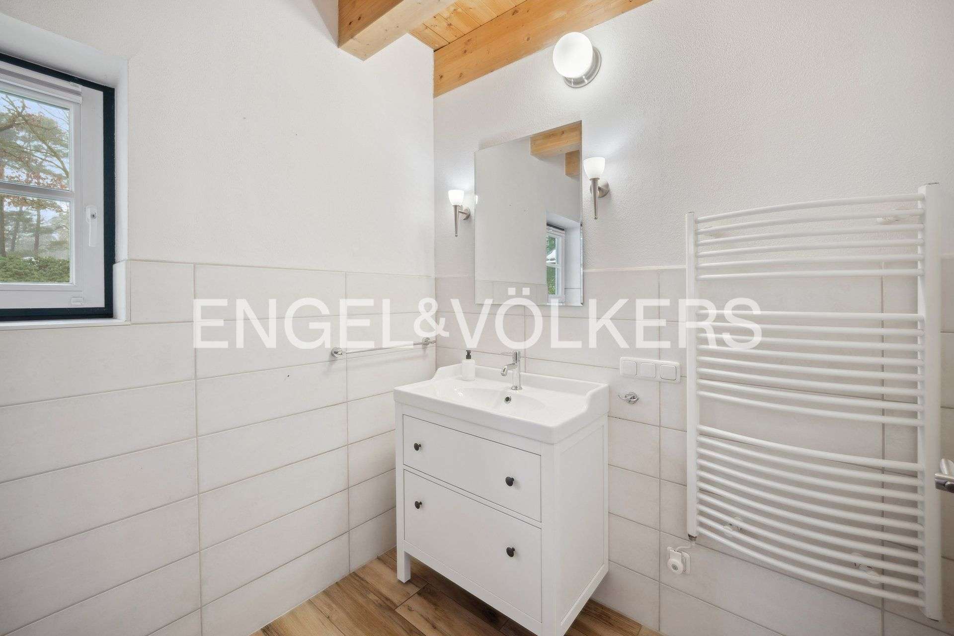 Immobilie in Didderse - EXKLUSIVES, ENERGIEEFFIZIENTES NIEDERSACHSENHAUS IN BEGEHRTER WOHNLAGE - Bild 0