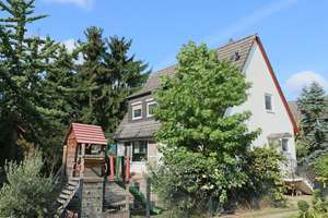 Gepflegtes EFH in ruhiger Lage von Berlin-Rudow mit Südterrasse, Garage & Vollkeller – Die vollständige Adresse der Immobilie erhältst du vom Anbieter., 12355 Rudow, Berlin – Vorschaubild 2