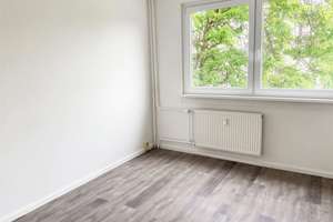 3 Zimmerwohnung mit Balkon – Carl-Zeiss-Straße 7, 6122 Nördliche Neustadt, Halle (Saale) – Vorschaubild 4