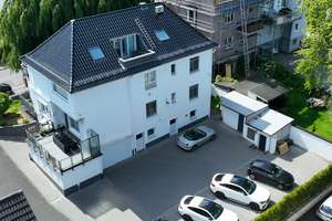 Exklusives Einfamilienhaus mit Einliegerwohnung und Villa-Flair