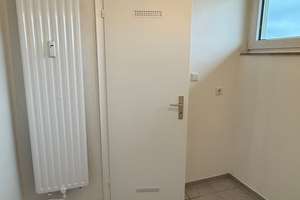 teilrenovierte schöne 2,5-Zimmer Maisonettewohnung in Wuppertal-Barmen mit Balkon – Ferdinand-Thun-Straße 7, 42289 Heckinghausen, Wuppertal – Vorschaubild 5