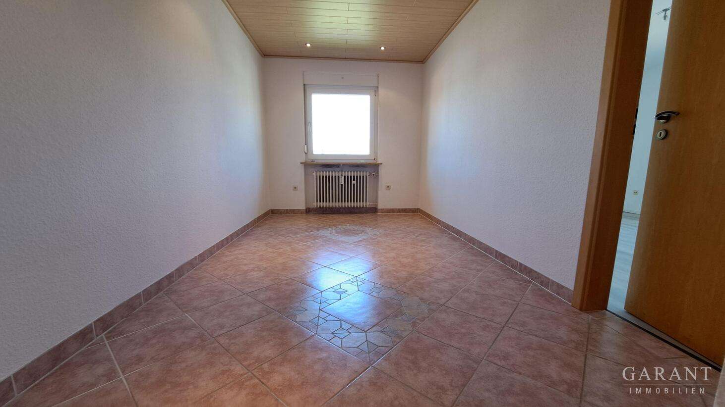 Immobilie in Konradsreuth - Vielseitiges Zweifamilienhaus mit großem Grundstück in ruhiger Lage von Konradsreuth - Bild 1