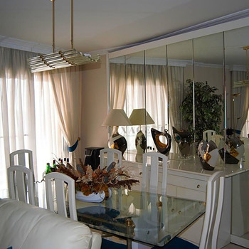 Fantastische Villa in L'Hostal, in der Nähe von Schulen. Das Grundstück umfasst insgesamt 282 m²