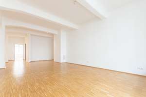 Großzügiges Loft mit Balkon| Aufzug | Parkett | 2 Bäder | Kaminanschluss | Stellplatz – Die vollständige Adresse der Immobilie erhältst du vom Anbieter., 4103 Zentrum-Ost, Leipzig – Vorschaubild 3