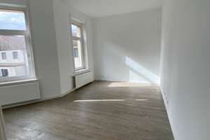 Helle 2 Zimmer Wohnung mit Einbauküche in ruhiger Lage im Philosophenviertel