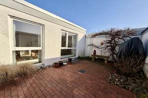 Einzigartiger Atrium-Bungalow vereint zeitlose Architektur mit absoluter Privatsphäre – Die vollständige Adresse der Immobilie erhältst du vom Anbieter., 70619 Riedenberg, Stuttgart – Vorschaubild 3