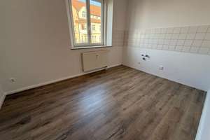 NEUE EBK möglich ******  - Bad mit Fenster / 2OG = DG – Beethovenstraße 40, 9130 Sonnenberg, Chemnitz – Vorschaubild 1