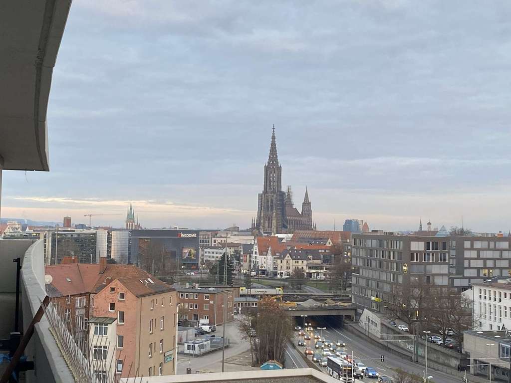 Immobilie in Ulm - URBAN LIVING IN ULM: Licht, Weitblick und zentrale Lage - Bild 1