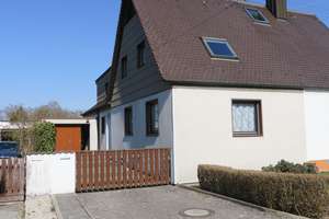 Schöner, geschützter Garten, ruhige Lage, gute Verkehrsanbindung! – Die vollständige Adresse der Immobilie erhältst du vom Anbieter., 86156 Bärenkeller, Augsburg – Vorschaubild 2