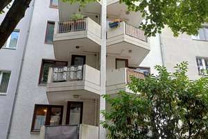 Studenten-Appartement mit kleinem Balkon im Agnesviertel