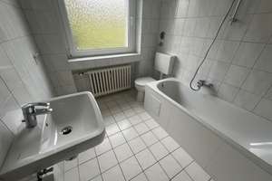 Frisch und Hell - 3 Zi.-Whng.- Wannenbad mit Fenster - Duisburg Rheinhausen – Richard-Wagner-Straße 17, 47226 Rheinhausen-Mitte, Duisburg – Vorschaubild 2