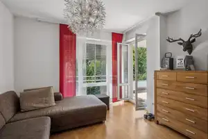 Elegante Wohnung mit Südbalkon in Toplage Unterföhrings – urbaner Komfort trifft ländliche Ruhe. – München (Kreis) – Vorschaubild 4
