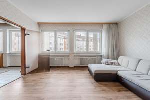 3-Zimmer Wohnung mit zwei Balkonen und großem Gestaltungspotenzial in Düsseldorf-Stadtmitte – Die vollständige Adresse der Immobilie erhältst du vom Anbieter., 40211 Stadtmitte, Düsseldorf – Vorschaubild 7