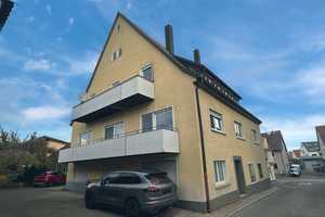 Charmantes 3-Familienhaus mit vielseitigem Nutzen: Werkstatt, Gewerbeeinheit und 7 Garagen – Esslingen (Kreis) – Vorschaubild 2