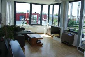 * 2/3 Zi.-PENTHOUSE *MODERN *  STYLISH *  TRENDIGES SÜDSTADT - WOHNFEELING*   * VIDEO v. d. WOHNUNG* – Die vollständige Adresse der Immobilie erhältst du vom Anbieter., 90763 Südstadt Industriegebiet, Fürth – Vorschaubild 2