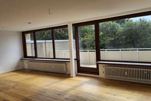 Über den Dächern Bergedorfs – modernisierte 3-Zimmer-Wohnung mit großem Südwest-Balkon 
