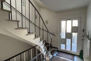 Schönes Dreifamilienhaus auf großzügigem Süd-/West-Grundstück mit zusätzlichem Baurecht – Die vollständige Adresse der Immobilie erhältst du vom Anbieter., 82256 Fürstenfeldbruck – Vorschaubild 8