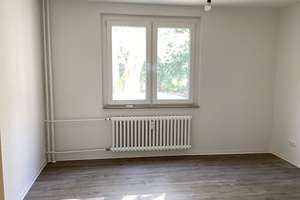 Willkommen Zuhause: gemütliche 3-Zimmer-Wohnung mit Balkon – Schlehenweg 16, 33609 Heepen, Bielefeld – Vorschaubild 1