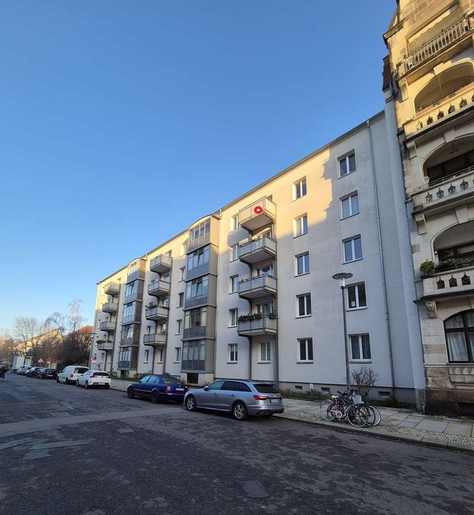 Großartige Wohnung mit einem fast perfekten Grundriss, Laminat, Südbalkon, Abstellraum, EBK..!