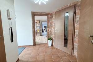 Schöne Doppelhaushälfte mit Einliegerwohnung, 4-Stellplatz-Garage und 859 m² Grundstück – Die vollständige Adresse der Immobilie erhältst du vom Anbieter., 95032 Innenstadt, Hof – Vorschaubild 7
