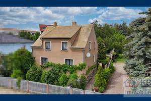Einfamilienhaus in Lützen: Solide Baumeisterqualität, 1.400 m² Traumgarten & Platz für Ihre Ideen