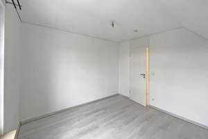 Gemütliche, helle 2-Zimmer-Dachgeschosswohnung mit Weitblick in Kirchheim ! – Schlehenring 24 a, 85551 Kirchheim bei München – Vorschaubild 15