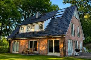Einfamilienhaus in Bestlage - Atemberaubender Blick auf die Elbe ! – Die vollständige Adresse der Immobilie erhältst du vom Anbieter., 22559 Rissen, Hamburg – Vorschaubild 1