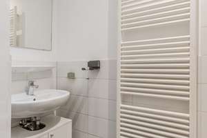 Altbauflair trifft Lage: 2-Zimmer-Wohnung im Heusteigviertel – Die vollständige Adresse der Immobilie erhältst du vom Anbieter., 70182 Dobel, Stuttgart – Vorschaubild 13