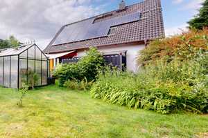 Bezugsfreies Einfamilienhaus mit Gartenidylle in ruhiger Lage von Lichtenrade – Berlin – Vorschaubild 1