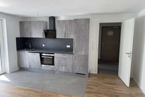 Erstbezug | Sonnige 3,5-Zimmer Wohnung | Einbauküche | Balkon | Einzelgarage | KFW55 | ER-Zentrum – Anton-Bruckner-Straße 8, 91052 Röthelheim, Erlangen – Vorschaubild 6