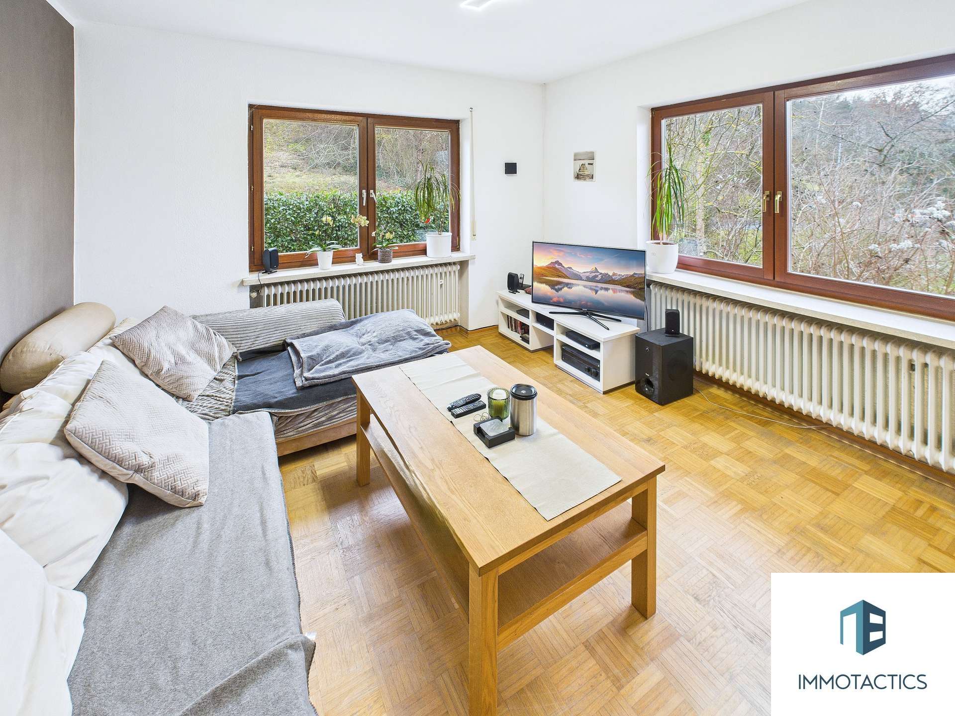 Immobilie in Guldental - Einfamilienhaus mit umlaufendem Balkon und zwei großen Maxi-Garagen und Weitblick in Guldental - Bild 2