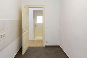 Bezugsfreie 2-Zimmer-Erdgeschosswohnung in bester Gräfekiez Lage! – Freiligrathstraße 11, 10967 Kreuzberg, Berlin – Vorschaubild 12