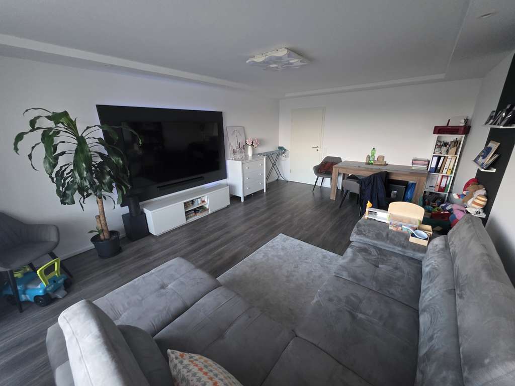 Immobilie in Eberdingen - TOP RENOVIERTE, super geschnittene 2-Zimmer-Wohnung mit einer atemberaubenden Aussicht! - Bild 1