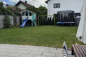 Moderne, hochwertige Doppelhaushälfte in Waldtrudering – energieeffizient und perfekt für Familien – Die vollständige Adresse der Immobilie erhältst du vom Anbieter., 81827 Waldtrudering, München – Vorschaubild 2