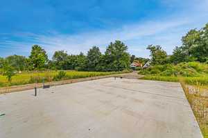 Ruhige Neubau-Doppelhaushälfte – modern, lichtdurchflutet mit Süd-/Ostgarten & Carport – München (Kreis) – Vorschaubild 2